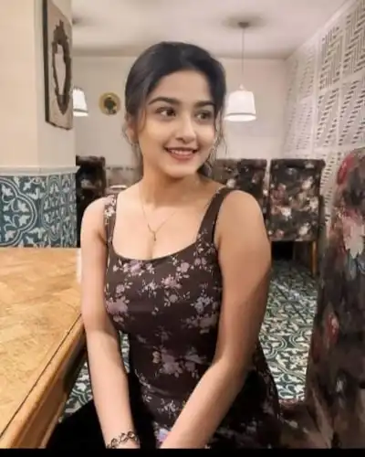 Esha Khan